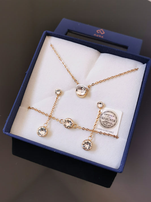 Sparkling set of Necklace, bracelet and earrings made with Swarovski Crystals